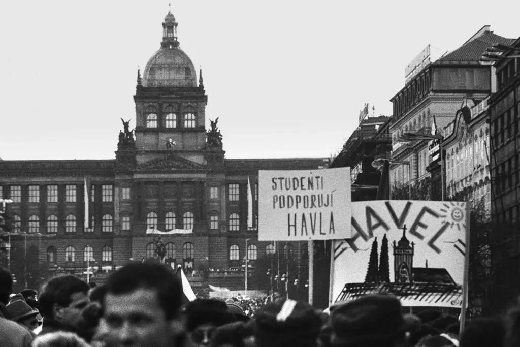 Den boje za svobodu a demokracii